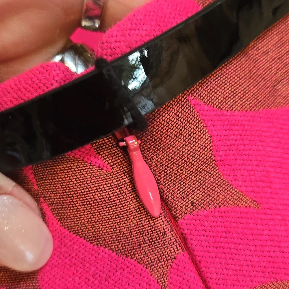 Sara Campbell Pink/Brown Abstract Houndstooth Design Pencil Skirt with Bow Belt - Picture 5 of 9